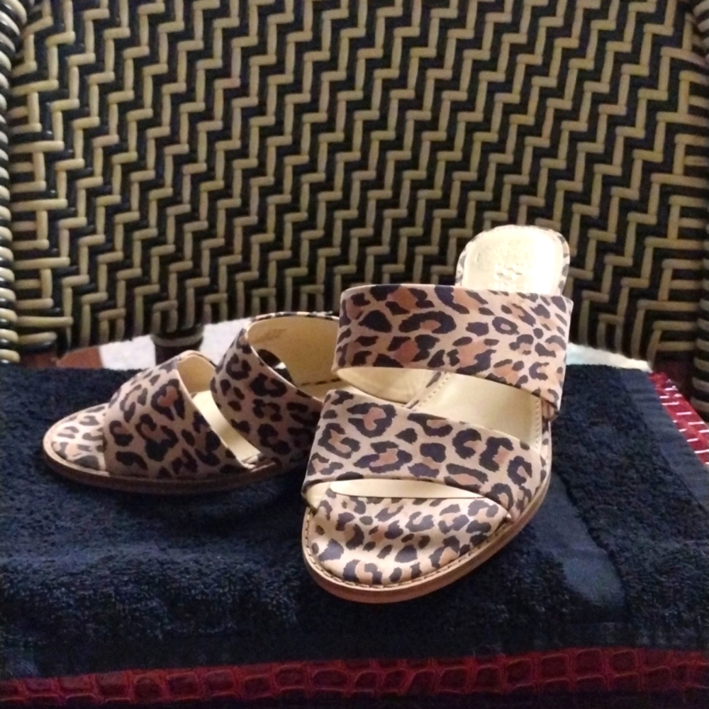 NEW Vince Camuto Sandals,7 Wide Leather